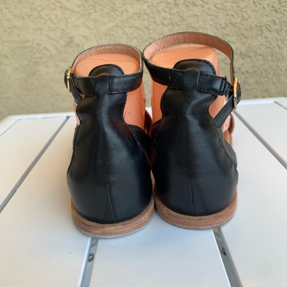 Gee WaWa black and perforated red leather sandals size 7 - Picture 4 of 12